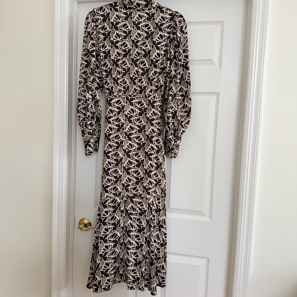 Banana Republic Factory Wrap Dress - Picture 4 of 7